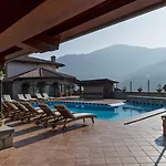 Resort San Pellegrino Terme 4*